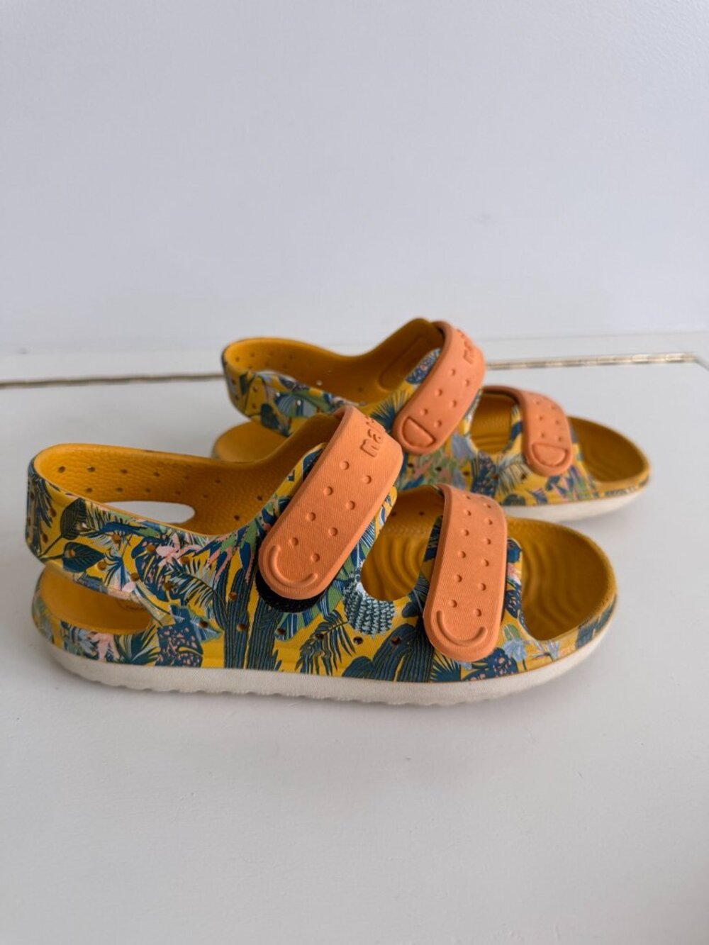 Native Charley Sugarlite Tropical Print Sandals Kids C12 Hook & Loop Water Shoes